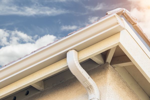Seamless Gutter Replacement in Granbury